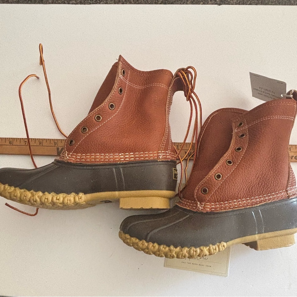 Brand New Genuine women’s size 7M lamb fur-lined LL Bean insulated boots.